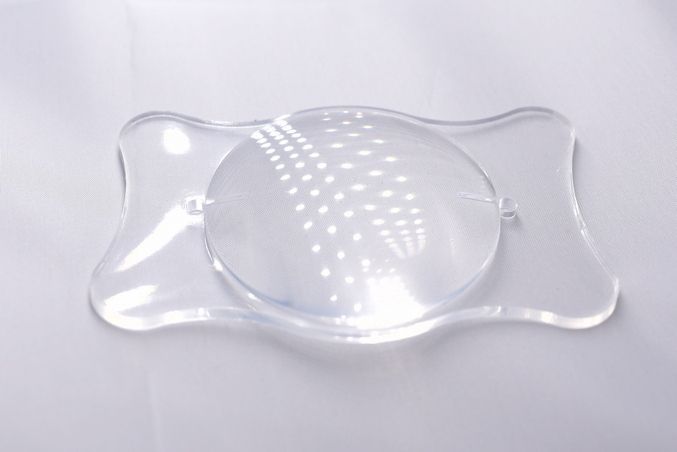 Accessoires en silicone de qualité optique personnalisés par JH. Appliquer sur une plaque de guidage en silicone, une lentille en silicone, un artisanat